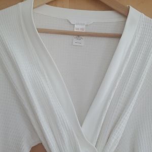 Hanro White Spa Bathrobe (small)